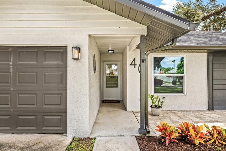 Property Photo:  40 Irwin Street W  FL 34695 