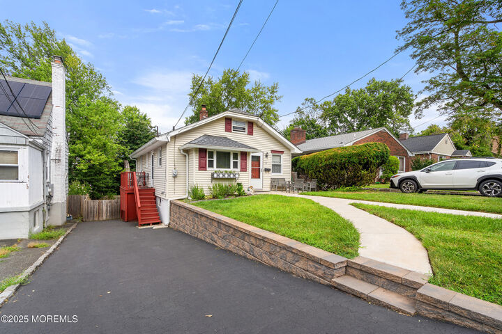 Property Photo: 35 Fitzrandolph Road NJ 07052