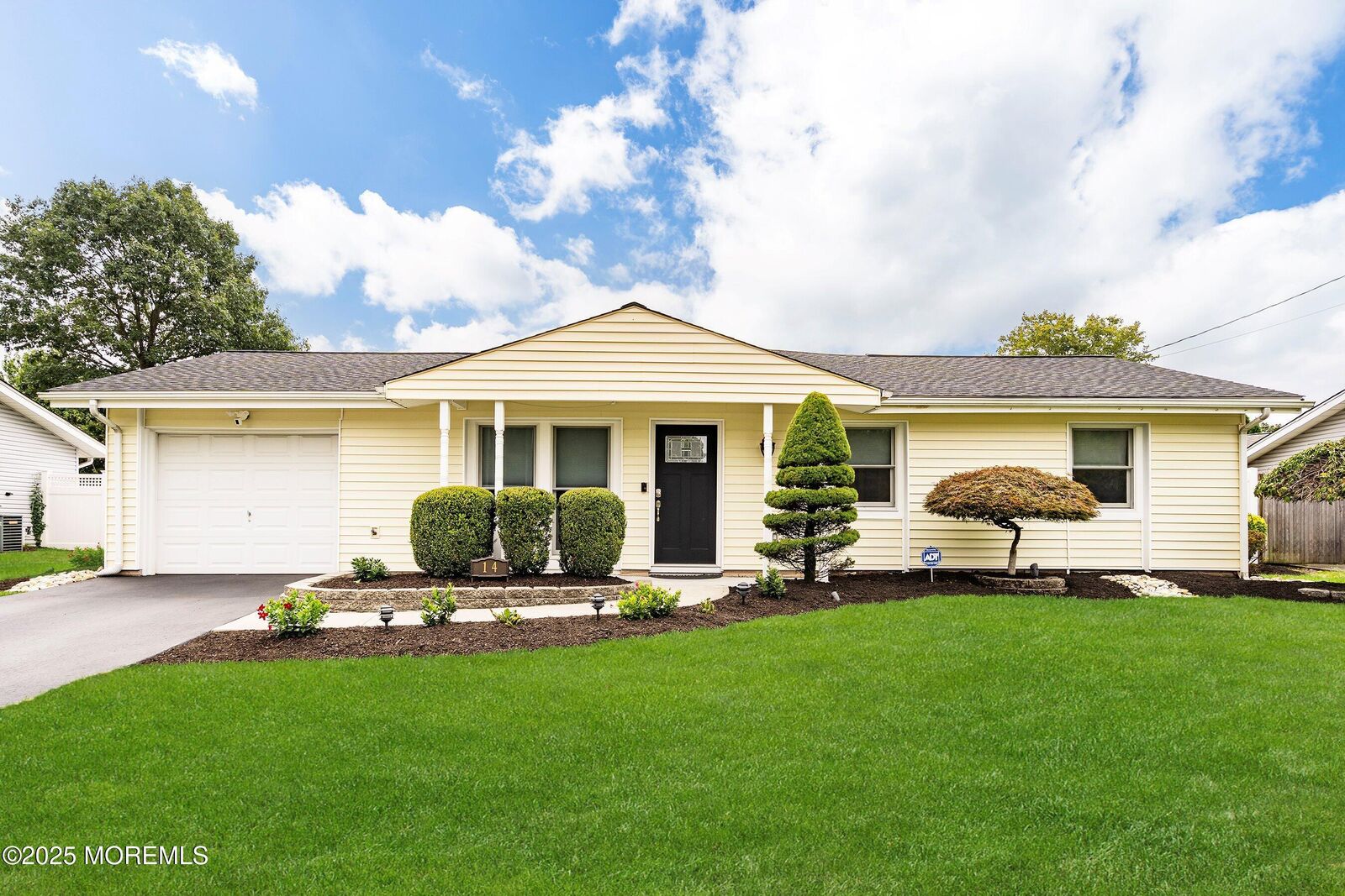 Property Photo:  14 Forest Park Terrace  NJ 08831 