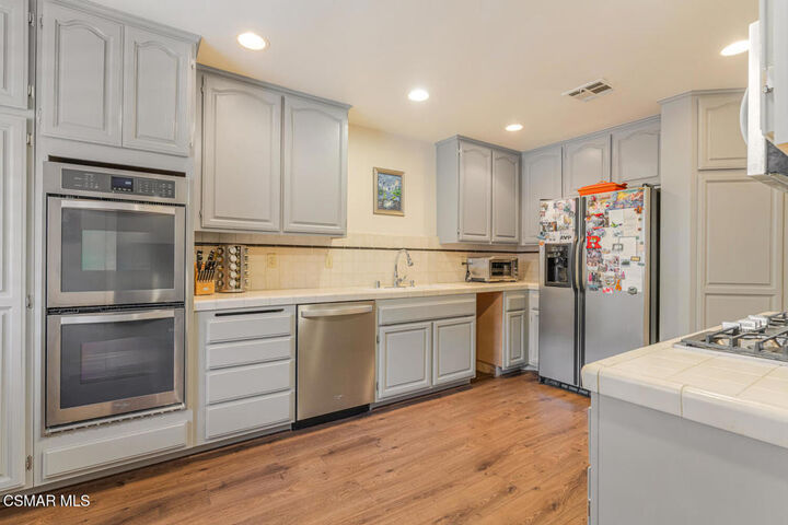 Property Photo: 5200 White Oak Avenue 30 CA 91316