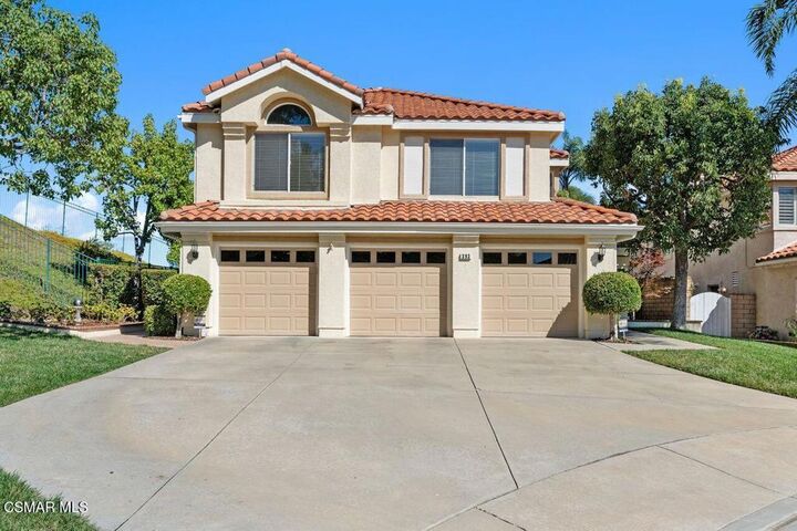Property Photo:  393 Cliffhollow Court  CA 93065 
