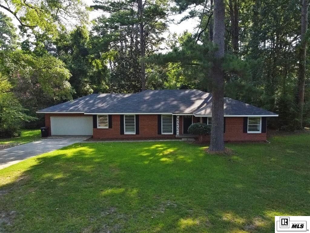 Property Photo:  901 Robert Street  LA 71270 
