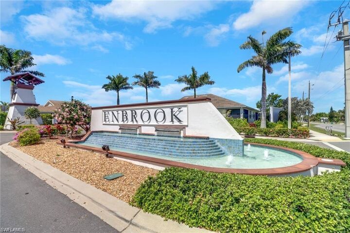 Property Photo: 1029 Tranquil Brook Dr FL 34114