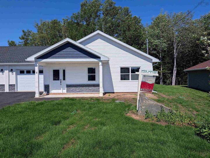Property Photo: 8 Shadebush Walk NS B4E 0X8
