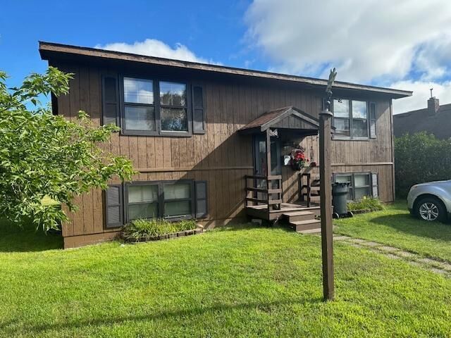 917 6th Street SE  Bemidji MN 56601 photo