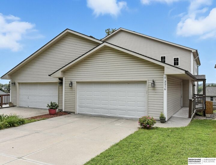 3216 S 59th Street  Omaha NE 68106 photo