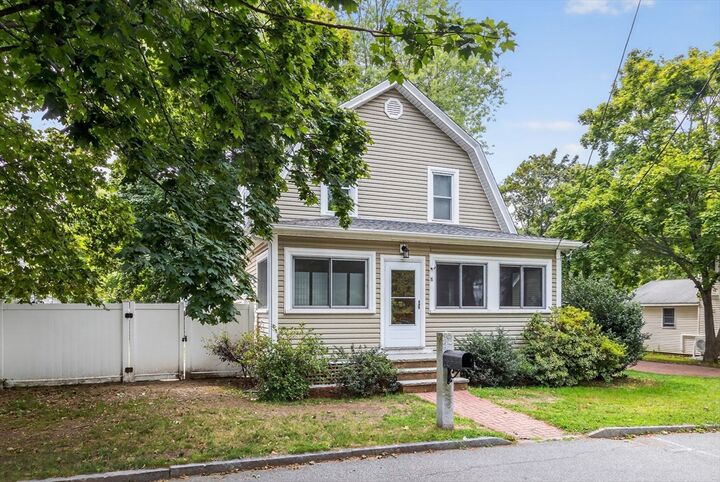 Property Photo:  8 Corthell Rd  MA 01862 