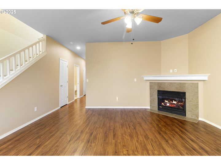 Property Photo: 1541 NE 10th Pl OR 97013
