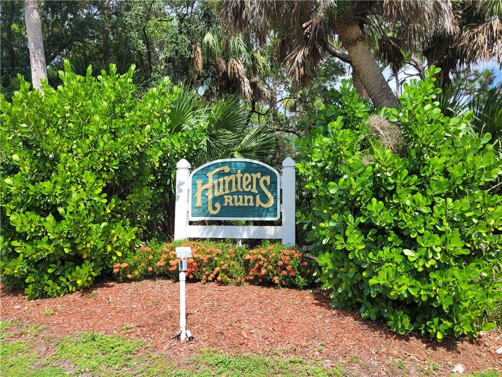 Property Photo:  4540 Hunters Run Circle  FL 32949 