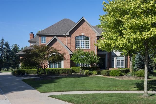 Property Photo:  4712 Rambling Court  MI 48098 