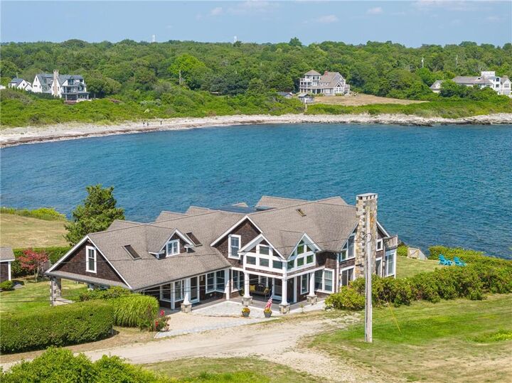 Property Photo:  4 Hull Cove Street  RI 02835 