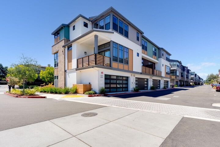 Property Photo: 657 East Evelyn Avenue CA 94086