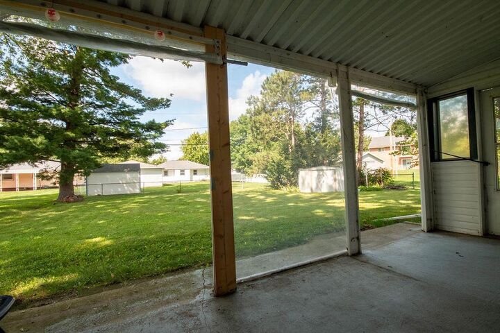 Property Photo:  1226 South Oakhill Avenue  WI 53546 