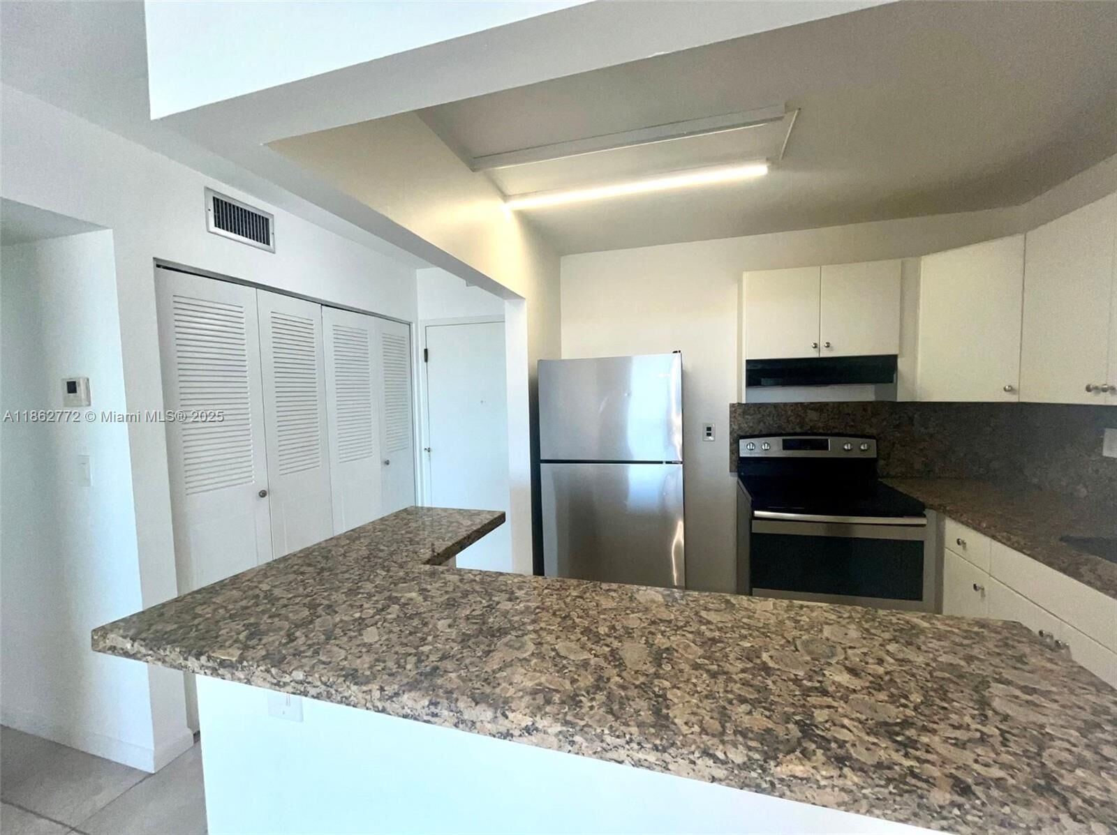 Property Photo: 1465 NE 123rd St 814 FL 33161
