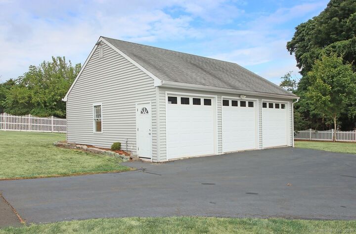 Property Photo: 2 Gail Drive CT 06473