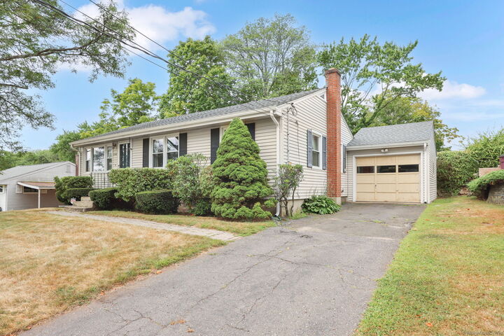 Property Photo:  2268 Stanley Street  CT 06053 