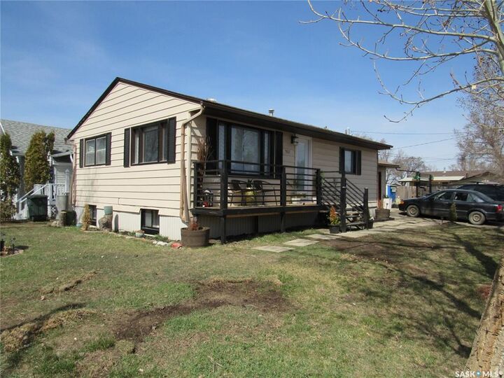 Property Photo:  301 6th Avenue W  SK S0L 2V0 