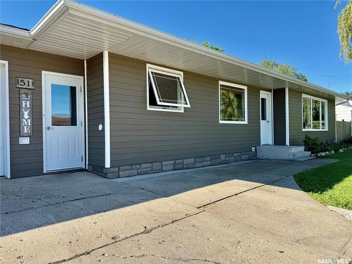 Property Photo: 51 King Crescent SK S0K 2A0