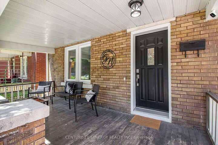 Property Photo: 257 Arlington Avenue ON K1R 5T1