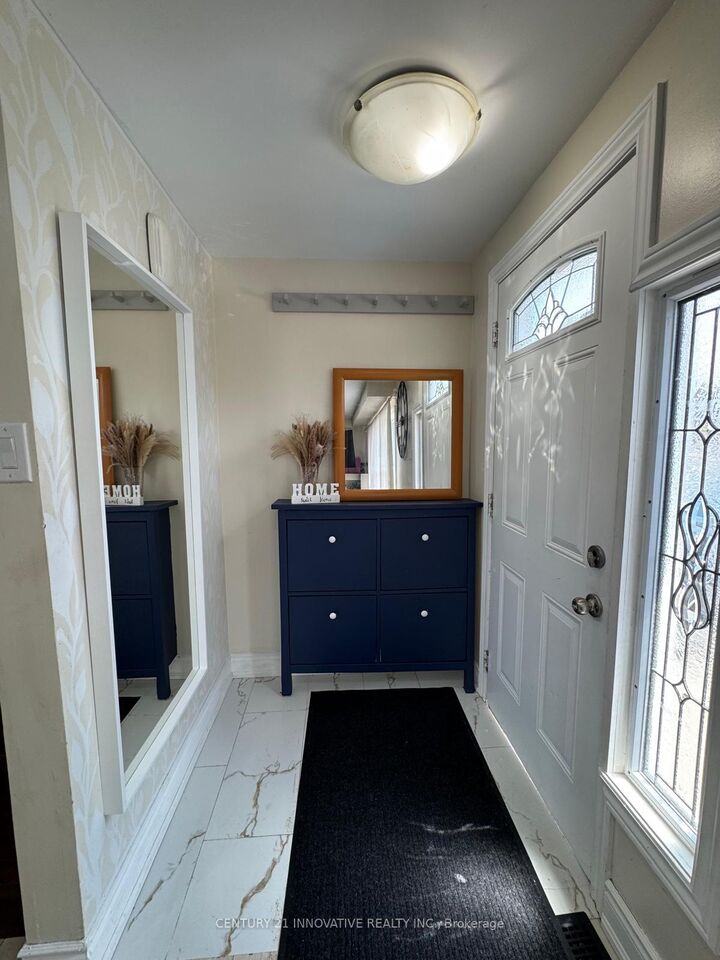 Property Photo: 735 Parkview Crescent ON N3H 5A1