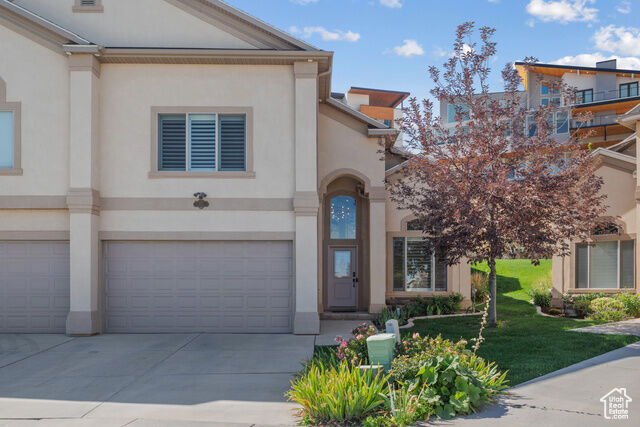 Property Photo:  733 S Eagle Pass E  UT 84054 