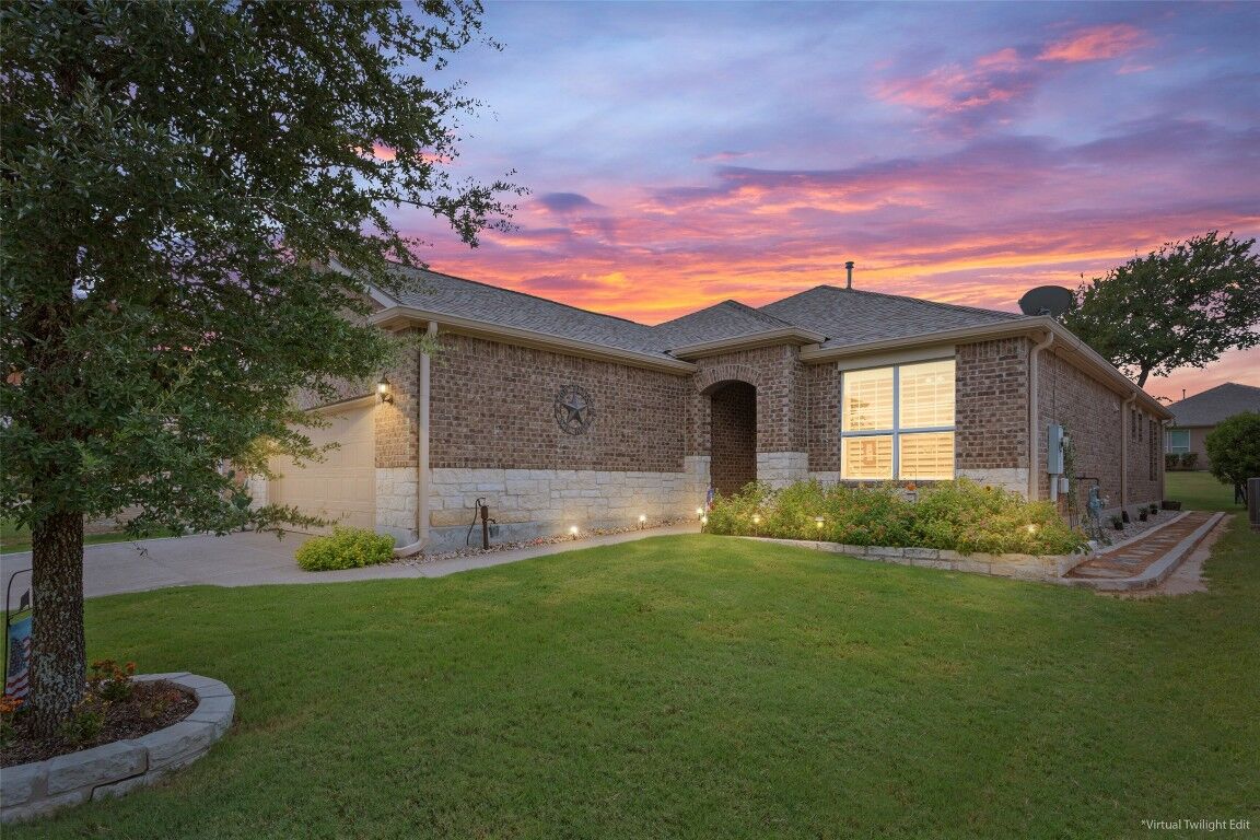 Property Photo: 105 Medina Creek Cove TX 78633