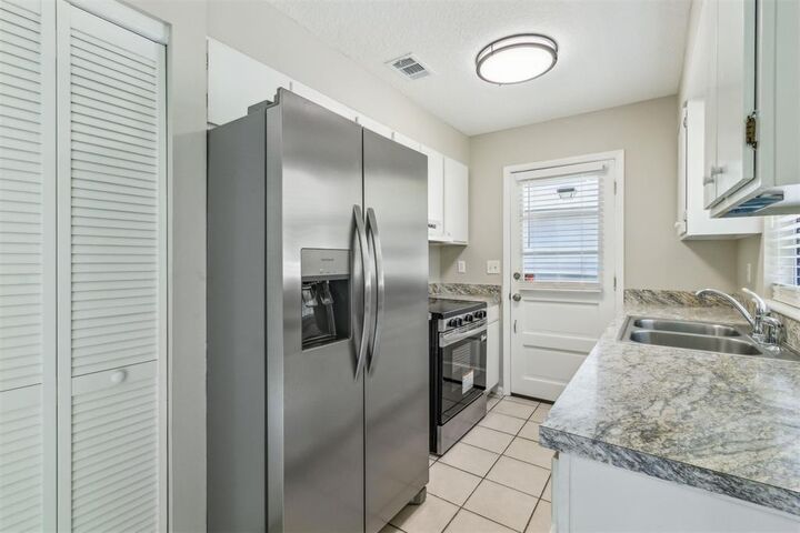 Property Photo: 720 14th Street FL 32034