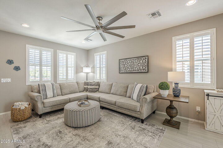 Property Photo: 238 N 56th Place AZ 85205