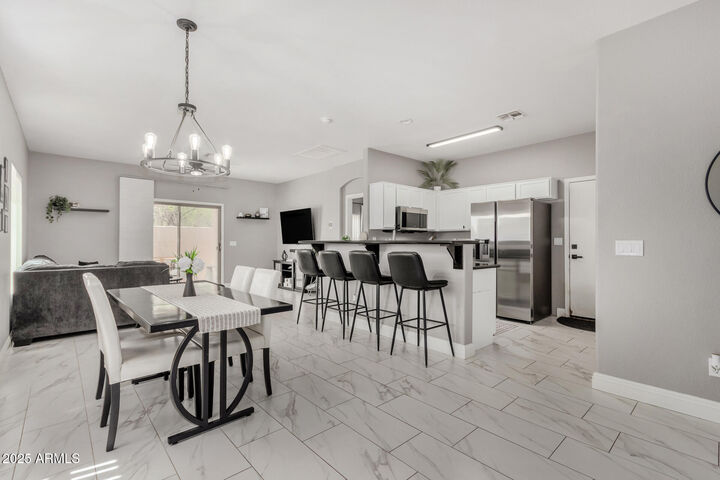 Property Photo: 1136 N 87th Place AZ 85207