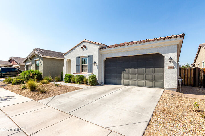 Property Photo: 2834 E Hidalgo Avenue AZ 85040