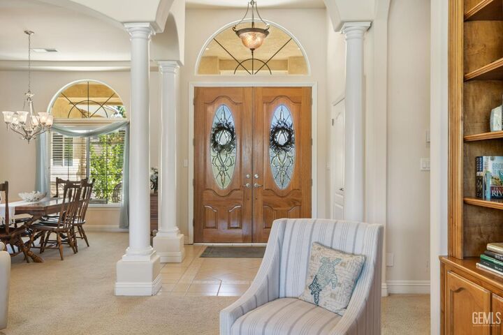 Property Photo: 13946 Santa Fe Court CA 93314
