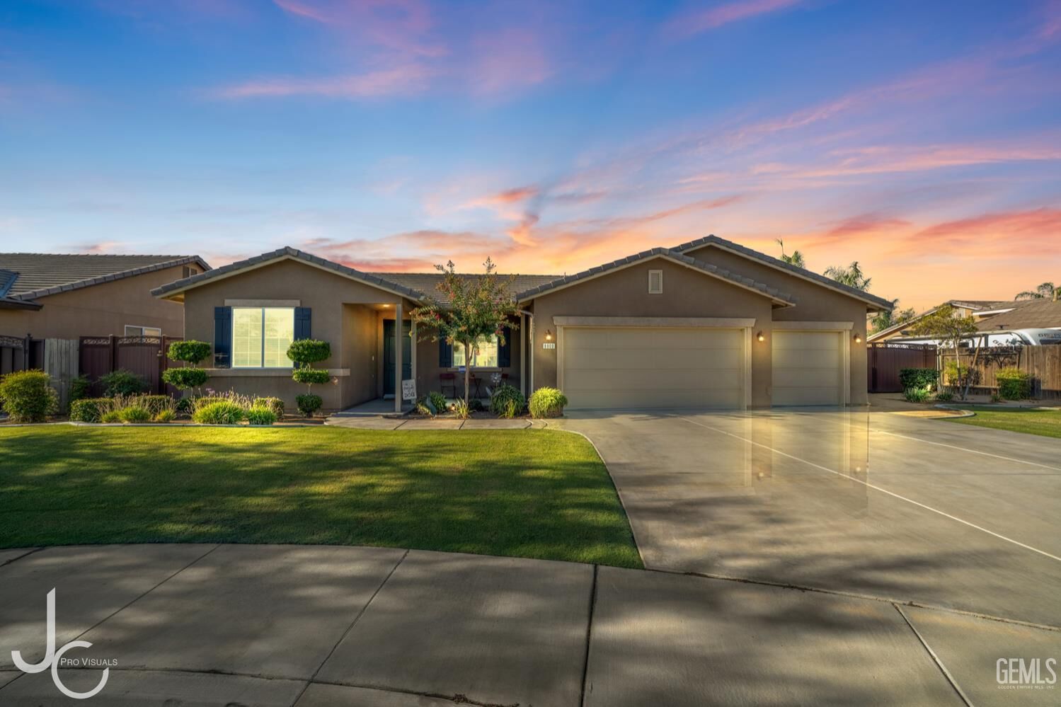 Property Photo:  9909 Swansboro Way  CA 93314 