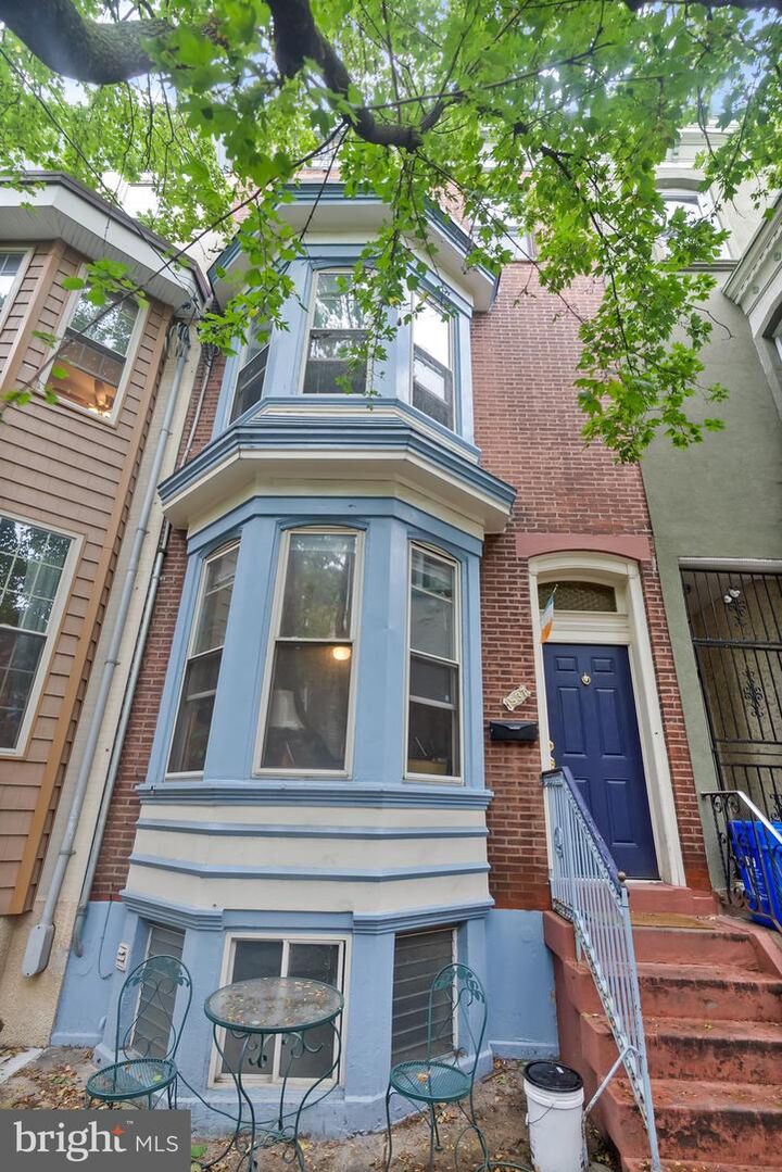 Property Photo: 1537 S 13th Street PA 19147