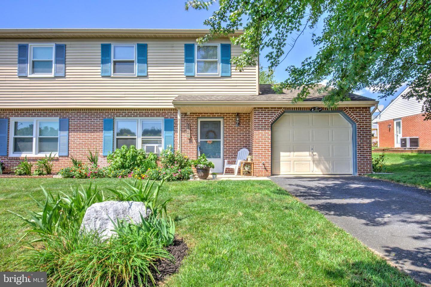 Property Photo:  222 Miller Road  PA 17501 