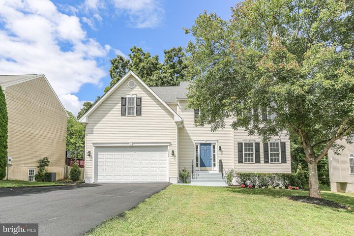 Property Photo: 2324 Wildflower Way VA 22508