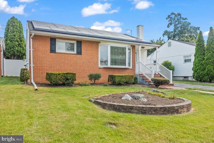 Property Photo: 1156 Kingsley Road PA 17011