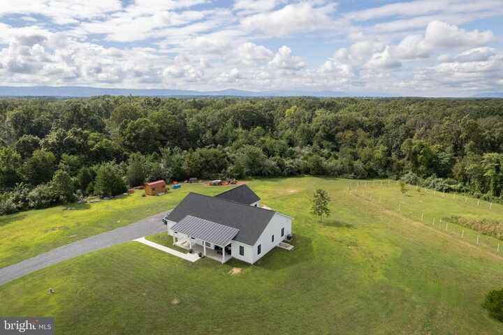 Property Photo: 3328 Millwood Pike VA 22602