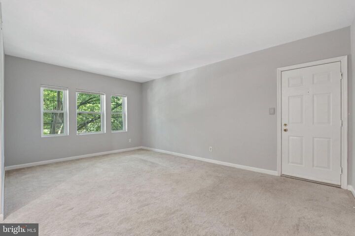 Property Photo:  1909 N Rhodes Street 30  VA 22201