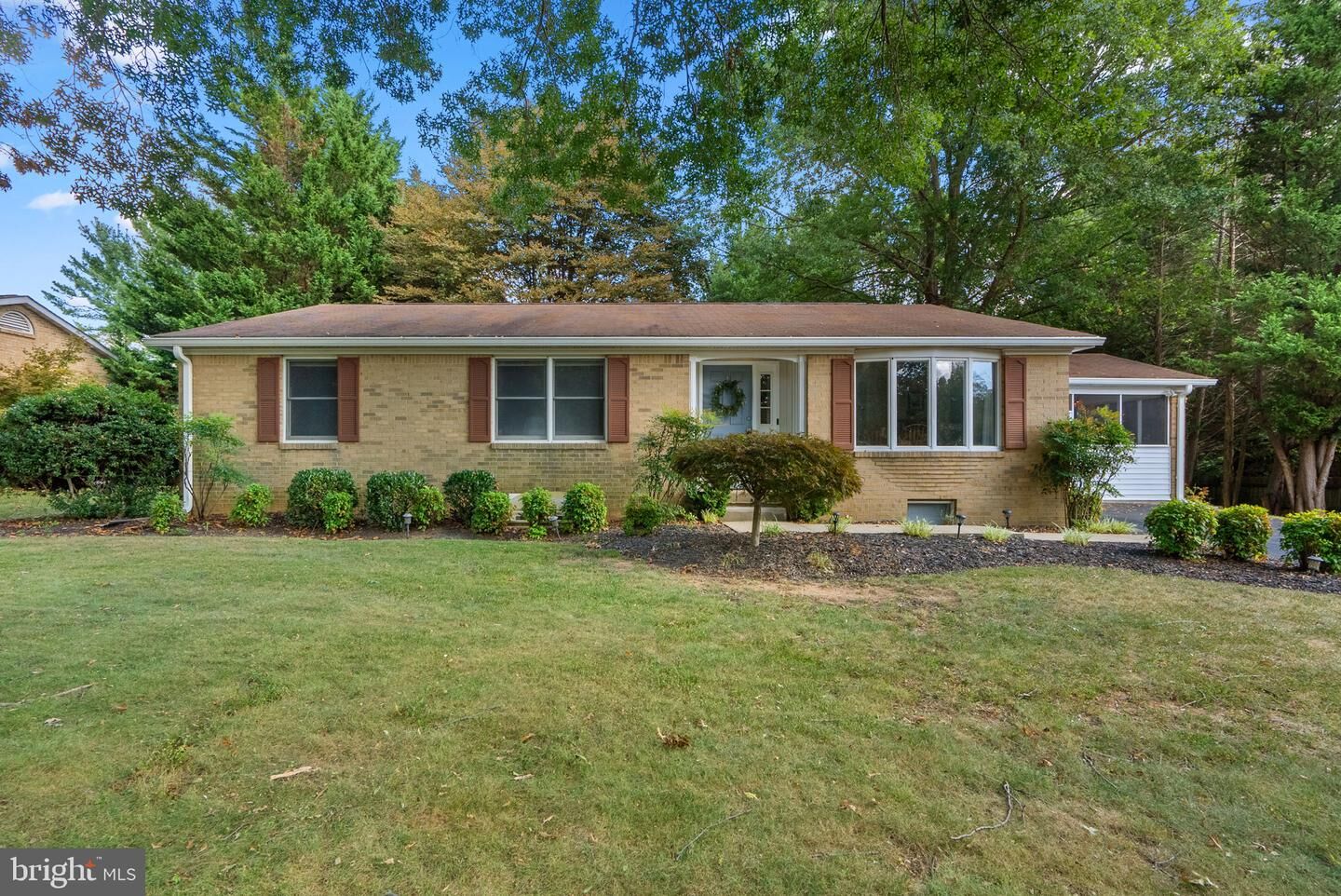 Property Photo: 24808 Showbarn Circle MD 20872