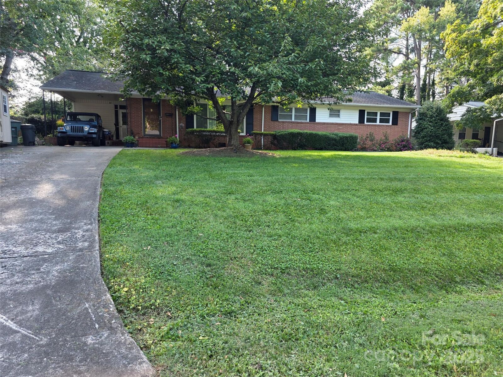 Property Photo:  637 Downey Place  NC 28054 