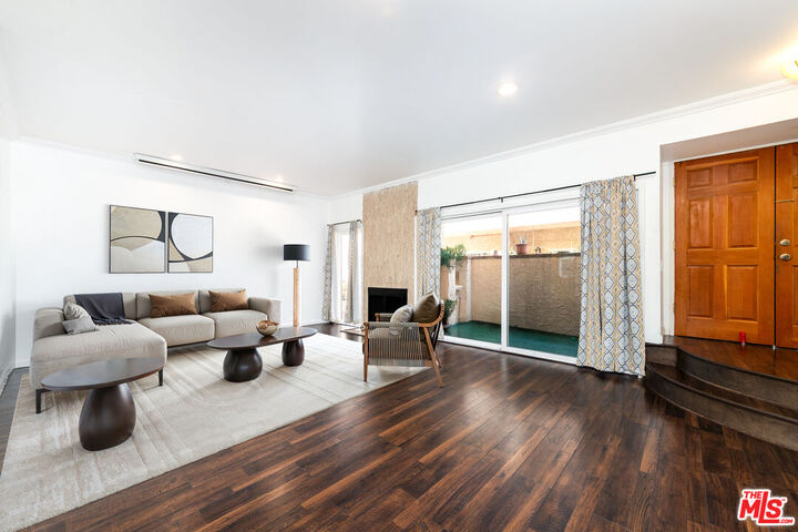 Property Photo: 5139 Balboa Blvd CA 91316