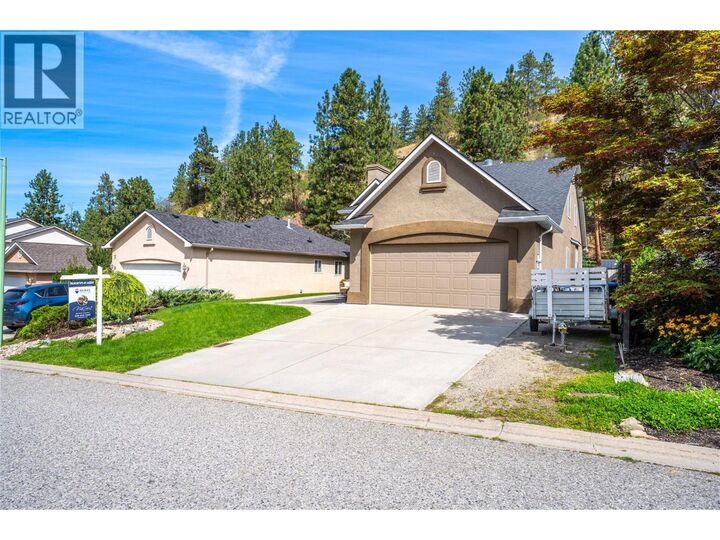 Property Photo: 1083 Chilcotin Crescent BC V1V 2L7