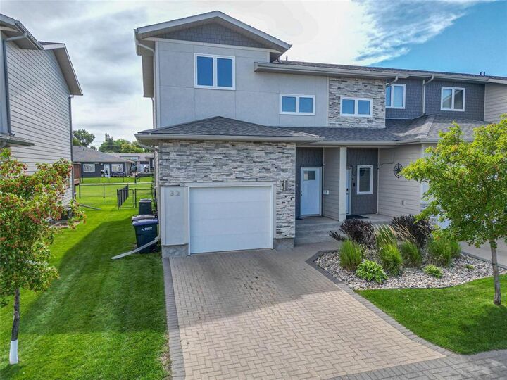 Property Photo: 32 Mercury Lane MB R7A 7W4