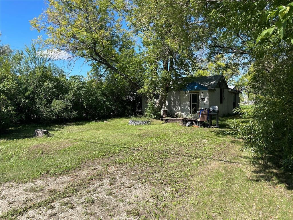 Photo de la propriété:  327 Netley Avenue  MB R1A 2H8 