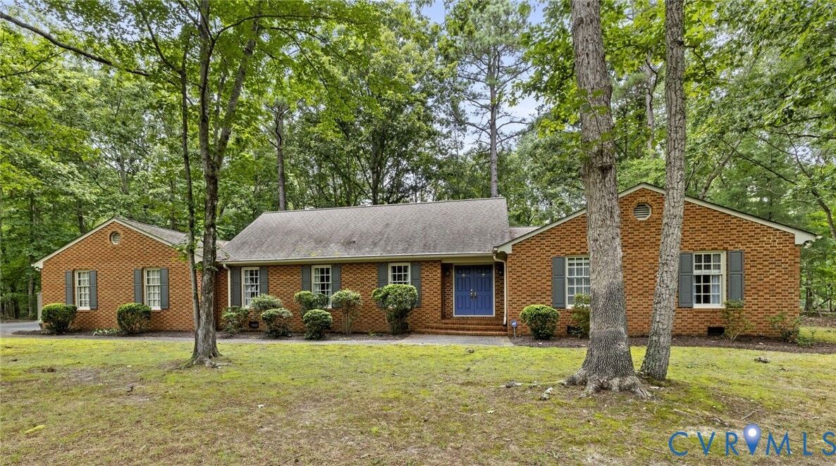 Property Photo:  7046 Rotherham Drive  VA 23116 