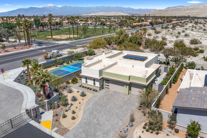 Property Photo: 2 Iridium Way CA 92270