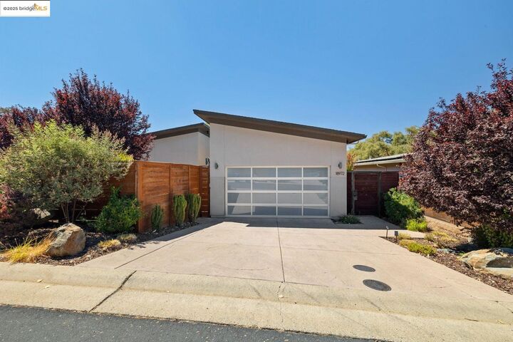 Property Photo: 18972 Old Bridge Rd CA 95327
