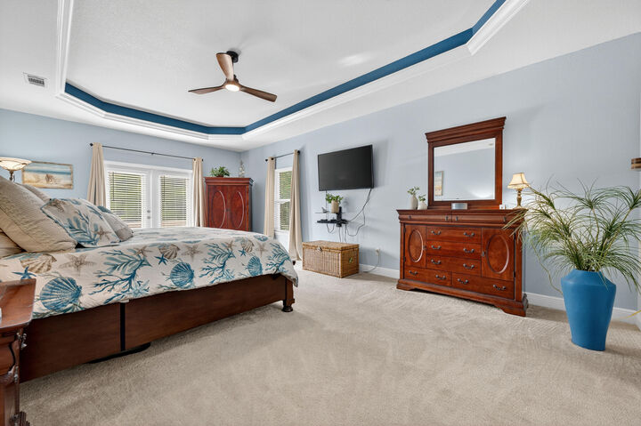 Property Photo: 4036 Lakeview Drive FL 32539