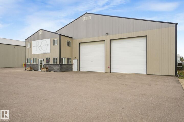 29 Goertz Avenue  Stony Plain AB T7X 0H6 photo