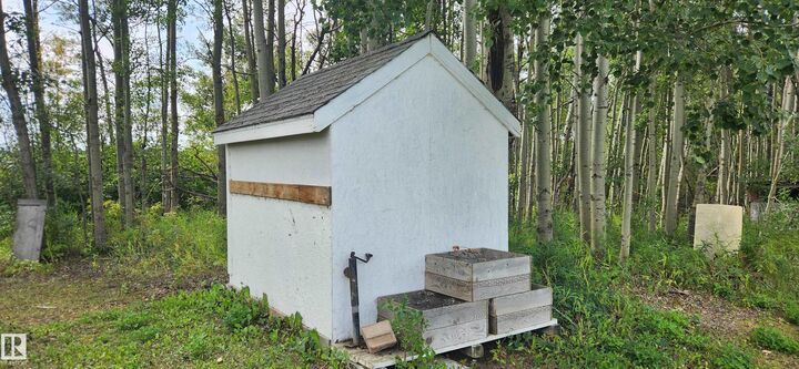 Property Photo: 31 51314 Range Road 21 AB T7Y 2H5